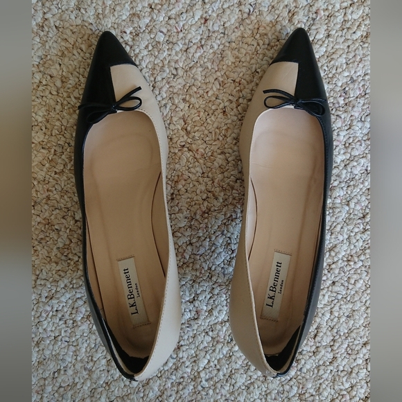 LK Bennett Black and Cream pointy toe with bow pump size 39.5 - Picture 2 of 16